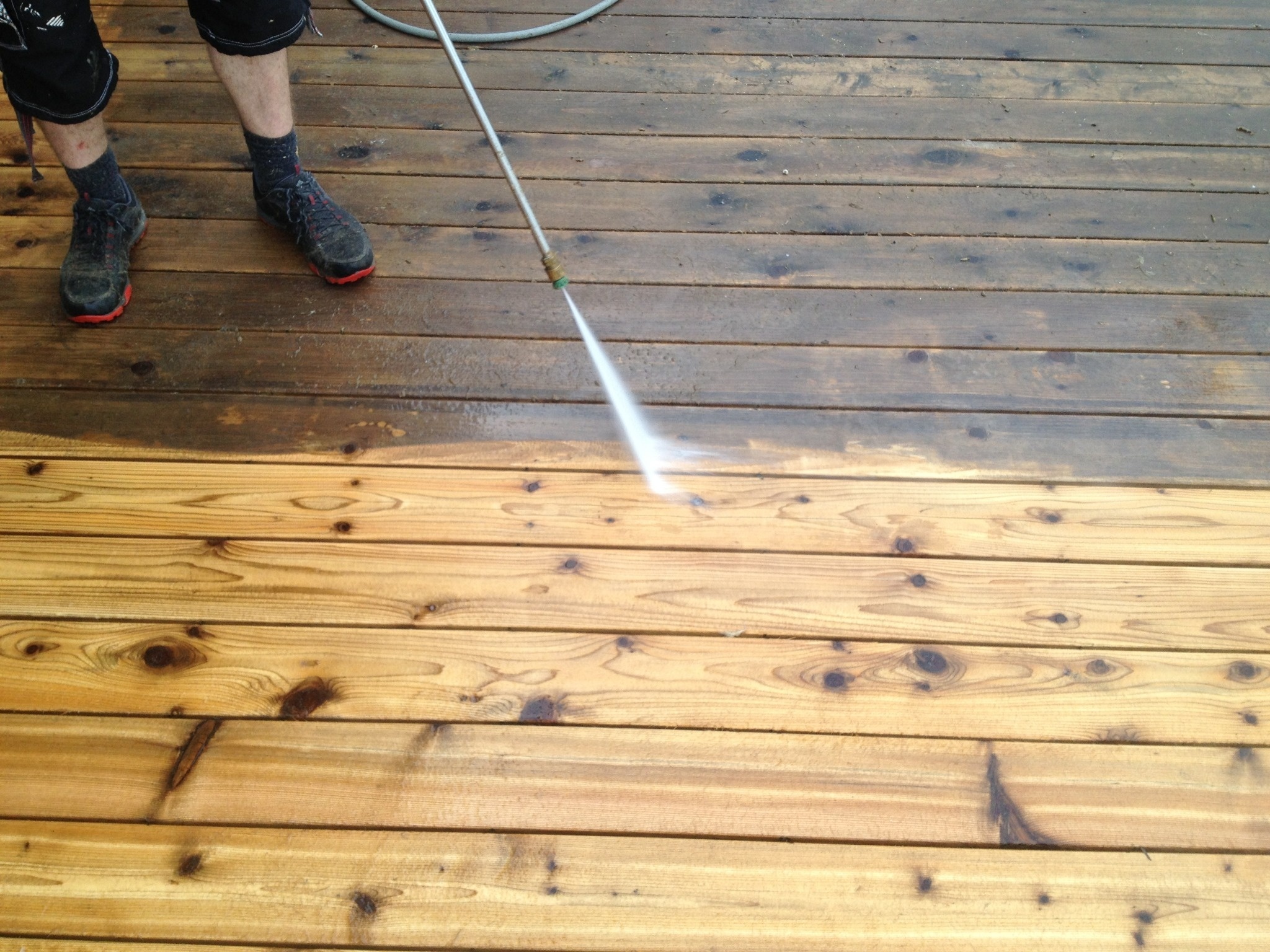 Deck cleaning and restoration in Virginia Beach